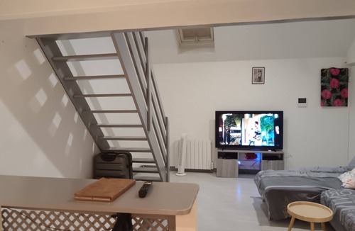 Poussots Apartment | Maison duplex for relaxation and pleasure
