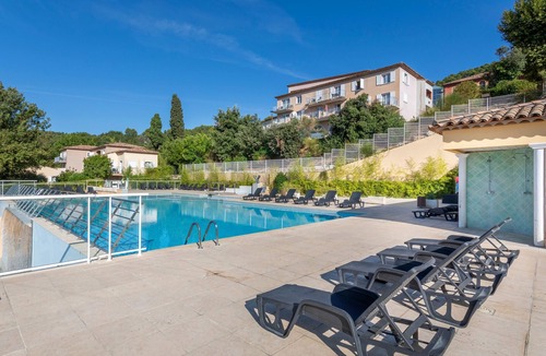 Callian House | Maison duplex pour 8 | Piscine privée + terrasse
