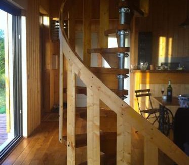 Nuits House | Maison en bois dans un pré
