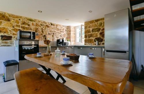 Vico House | Maison en pierre authentique - Piscine - Nature