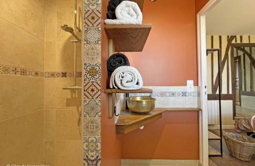 Mantilly House | Maison en pierre avec jardin normand, wifi inclus - FR-1-497-208