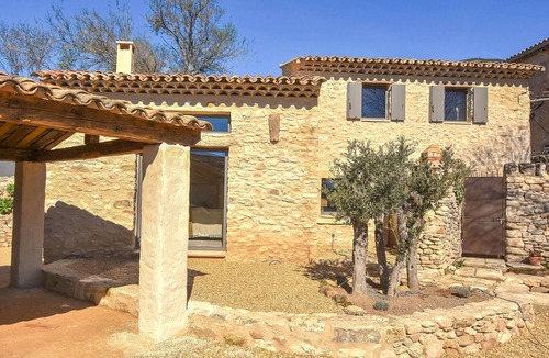 Rustrel House | Maison en pierre avec piscine