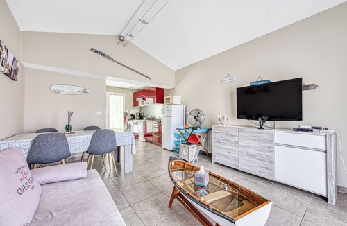 Ares House | Maison Escapades Marines – Terrace and Comfort in the Heart of the Village