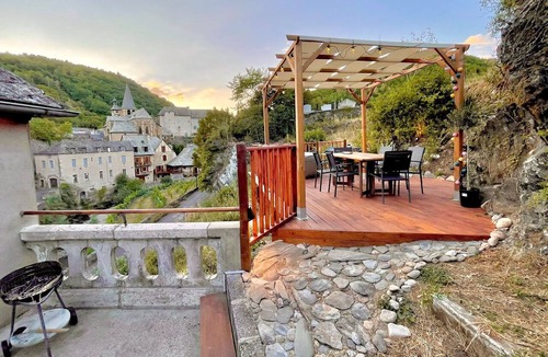 Estaing House | Maison Estagnole