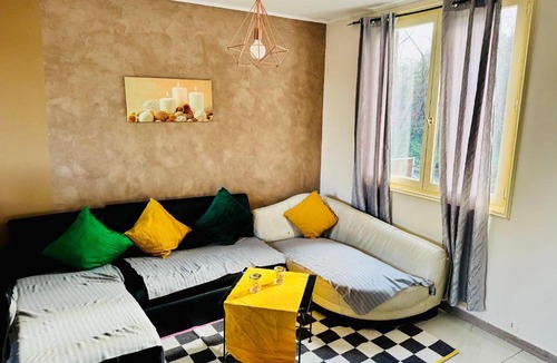 Saint-Brice-sous-Foret Apartment | Maison et sa dépendance ss voisinage dans les vergers de Montmorency