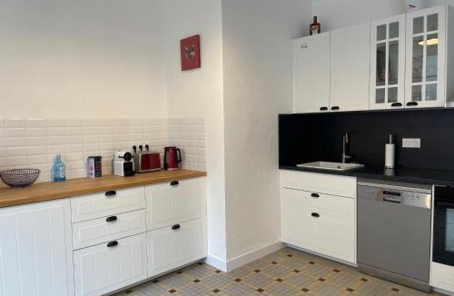 Bazouges-sur-le-Loir House | Maison familiale près du Zoo et du circuit - FR-1-410-463