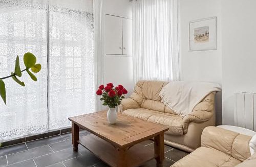 Bourdeilles Villa | Maison familiale authentique, calme et rustique