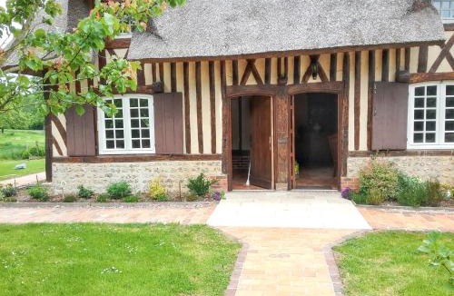 Clarbec House | Maison familiale avec jardin à Clarbec, 120 m², jeux pour enfants