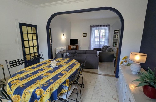 Courcelles House | Maison familiale entourée de nature - 6 pers. - FR-1-590-596