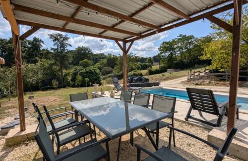 Magnac-Lavalette-Villars House | Maison Familiale avec Piscine Privée et Grand Jardin - FR-1-653-266