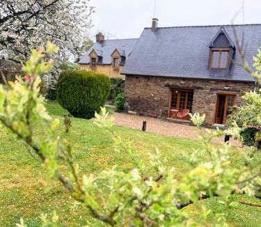 Saint-Aubin-de-Terregatte House | Maison paisible Normandie