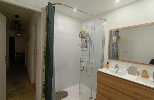 Saint-Julien-de-Concelles Bed & Breakfast | Maison spacieuse