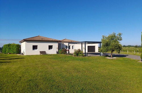 Saint-Michel-Lapujade House | Maison Avec Piscine en Campagne