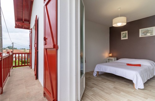 Arraute-Charritte House | Maison Hacharria - Four Bedroom House, Sleeps 6