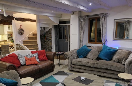 Rouillac House | Maison Herisson, Luxury 4 bedroom Family Holiday Home
