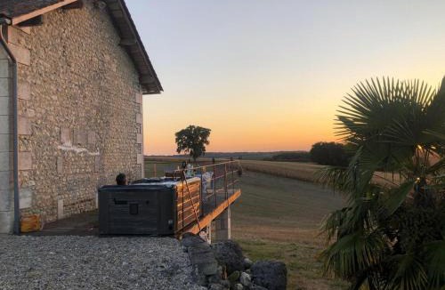 Montignac-le-Coq House | Maison isolée avec piscine privée et spa, Charente - FR-1-653-4