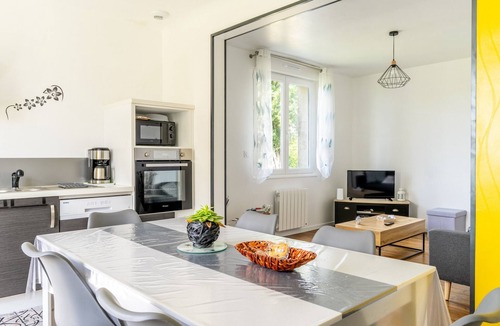Glenac House | Maison Ker Morin with Large Garden and Wi-Fi