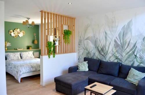 Saint-Hilaire-Du-Bois House | Maison 'la grange'