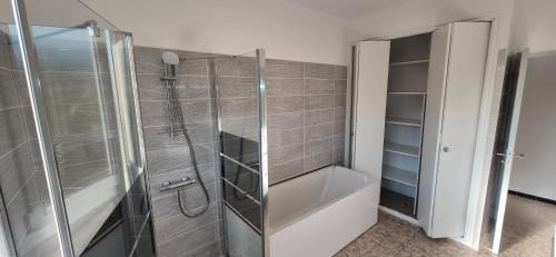 Servian House | Maison La Marque
