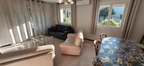 Servian House | Maison La Marque