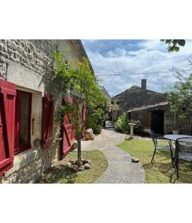 La Villedieu House | Maison Le puits du bonheur