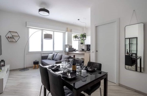 Precotto Apartment | [MAISON LEBON 5 ★] Modern & elegant! Metro 1min