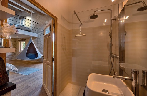 Cabrieres-dʼAigues Bed & Breakfast | Maison Lou Roucas