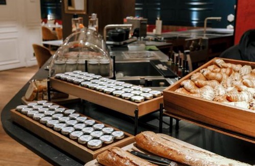 Quartier de Rochechouart Hotel | Maison Mère