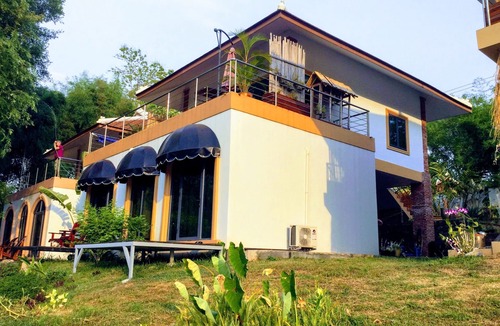 Luang Prabang House | Maison moderne face a la rivière Namkhan. 2 ch. A c. tranquille & sécuritaire