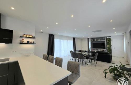 Saint-Marcory House | Maison moderne, parking - à découvrir au Périgord - FR-1-616-575