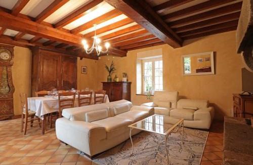 Tinchebray-Bocage House | Maison paisible en nature avec cheminée et animaux acceptés - FR-1-497-154