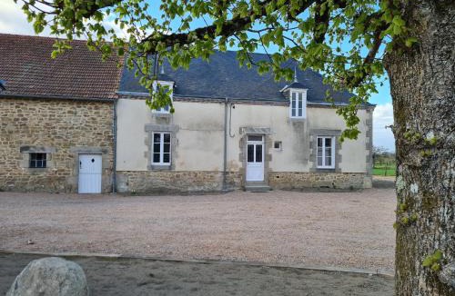 Crevant House | Maison paisible entre Berry et Creuse avec jardin clos, terrasse et parking privé - FR-1-591-310
