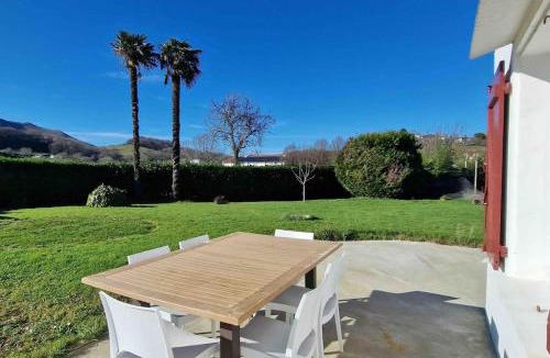 Saint-Esteben House | Maison Pays Basque 12 pers piscine
