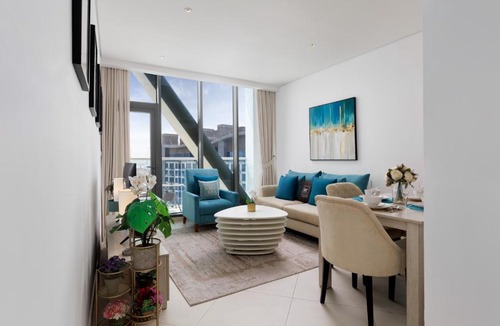 Palm Jumeirah Apartment | Maison Privee - Elegant Palm Retreat with Iconic Sea & Marina Vws
