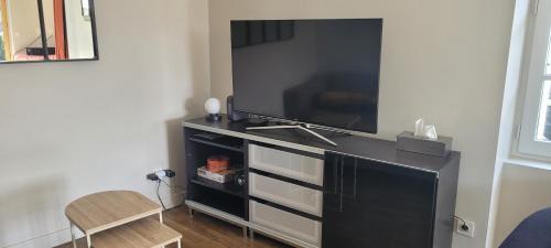 Martigne-Ferchaud House | Maison proche étang et circuit vélo