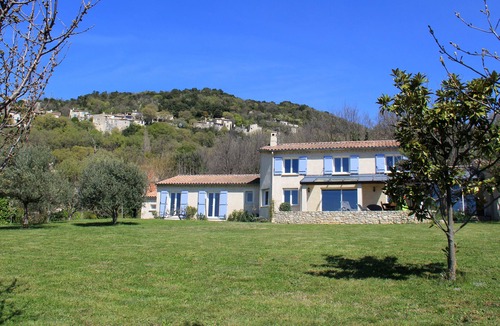 Savasse House | Maison Provençale - Superbe Vue - Piscine - Calme