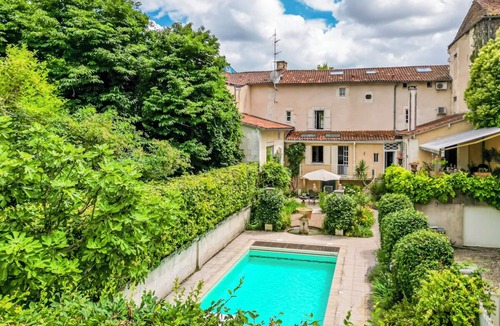 Riberac Villa | Maison Regence - Four Bedroom Villa, Sleeps 8
