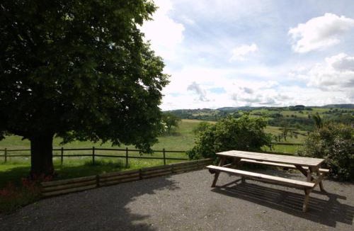 Chamboeuf House | Maison rustique avec jardin à Aveizieux, animaux admis - FR-1-496-175