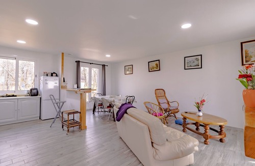 Saint-Cernin-de-Larche House | Maison Sur le Causse Corrézien: Charming getaway with fireplace, garden, and guaranteed peace
