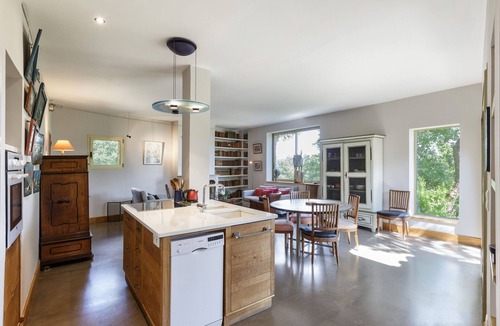 Suzette Villa | Maison Saint Amant with pool, tennis & magnificent views of Mt Ventoux