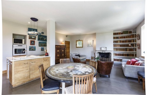 Suzette Villa | Maison Saint Amant with pool, tennis & magnificent views of Mt Ventoux