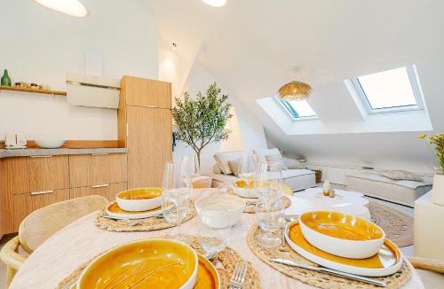 Vernon Apartment | Maison Soleil Levant
