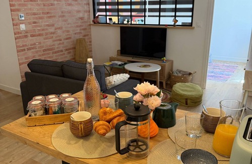 Nevers Apartment | Maison Sorbier - Apartment with garden, terrace and private garage