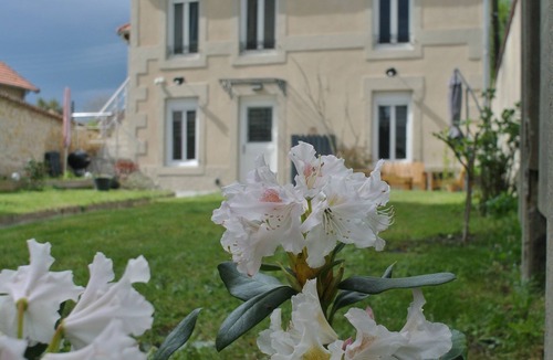 Nevers Apartment | Maison Sorbier - Apartment with garden, terrace and private garage