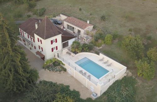Villamblard House | Maison spacieuse avec piscine, salle de sport, et équipements complets à Villamblard - FR-1-616-2