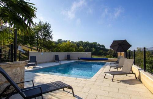 Villamblard House | Maison spacieuse avec piscine privée et internet à Villamblard - FR-1-616-132