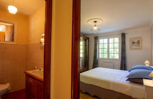 Villamblard House | Maison spacieuse avec piscine privée et internet à Villamblard - FR-1-616-132