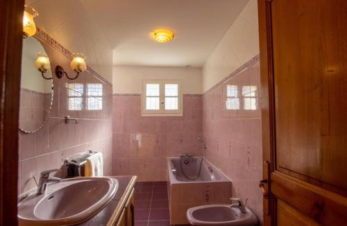 Villamblard House | Maison spacieuse avec piscine privée et internet à Villamblard - FR-1-616-132