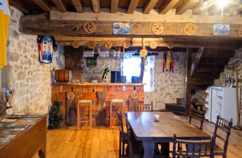Cussy-en-Morvan House | Maison spacieuse à Cussy-en-Morvan avec vue sur la montagne