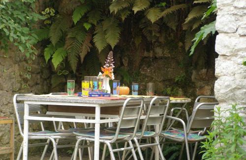 Camarade House | Maison spacieuse à Camarade avec grand jardin pour 15 personnes